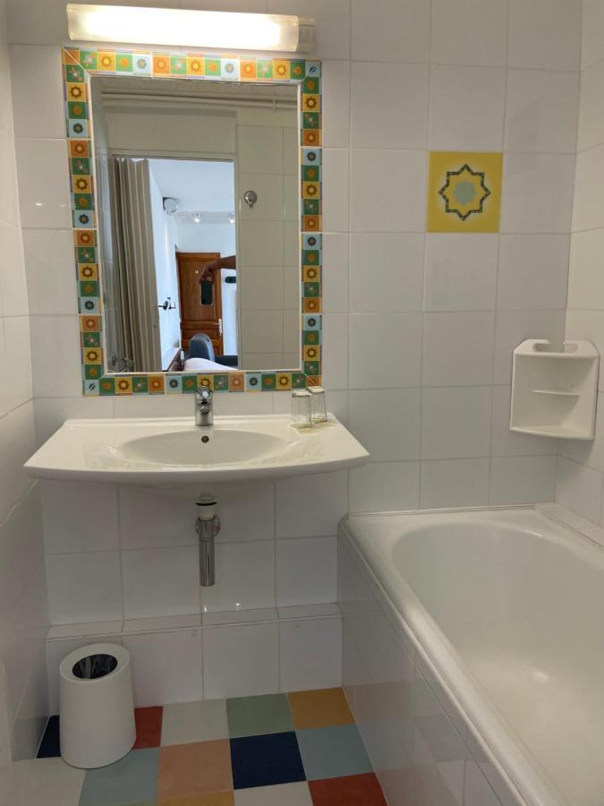 Hotel Le Mirage Сен Мари де ла Мер Екстериор снимка