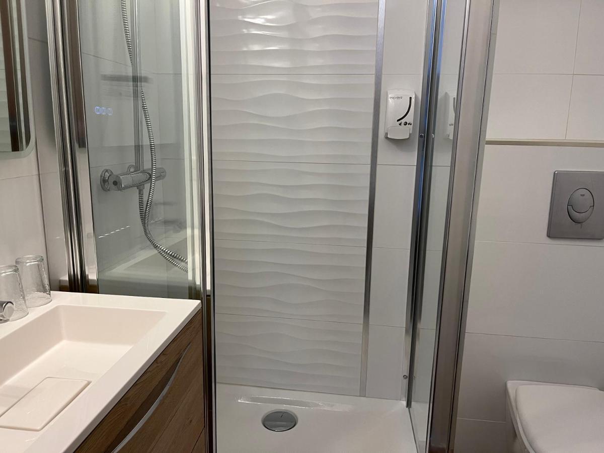 Hotel Le Mirage Сен Мари де ла Мер Екстериор снимка